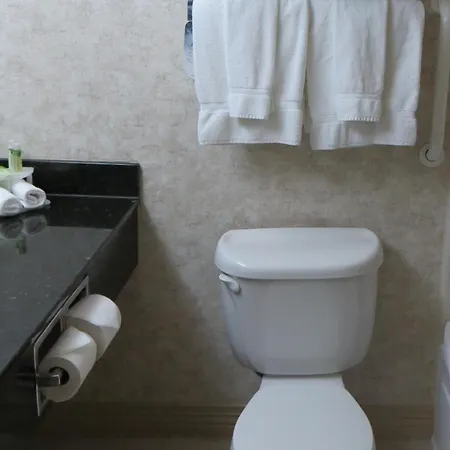 Holiday Inn Express Pembroke By Ihg Room photo