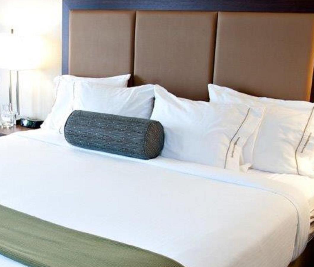 Express By Ihg 4*