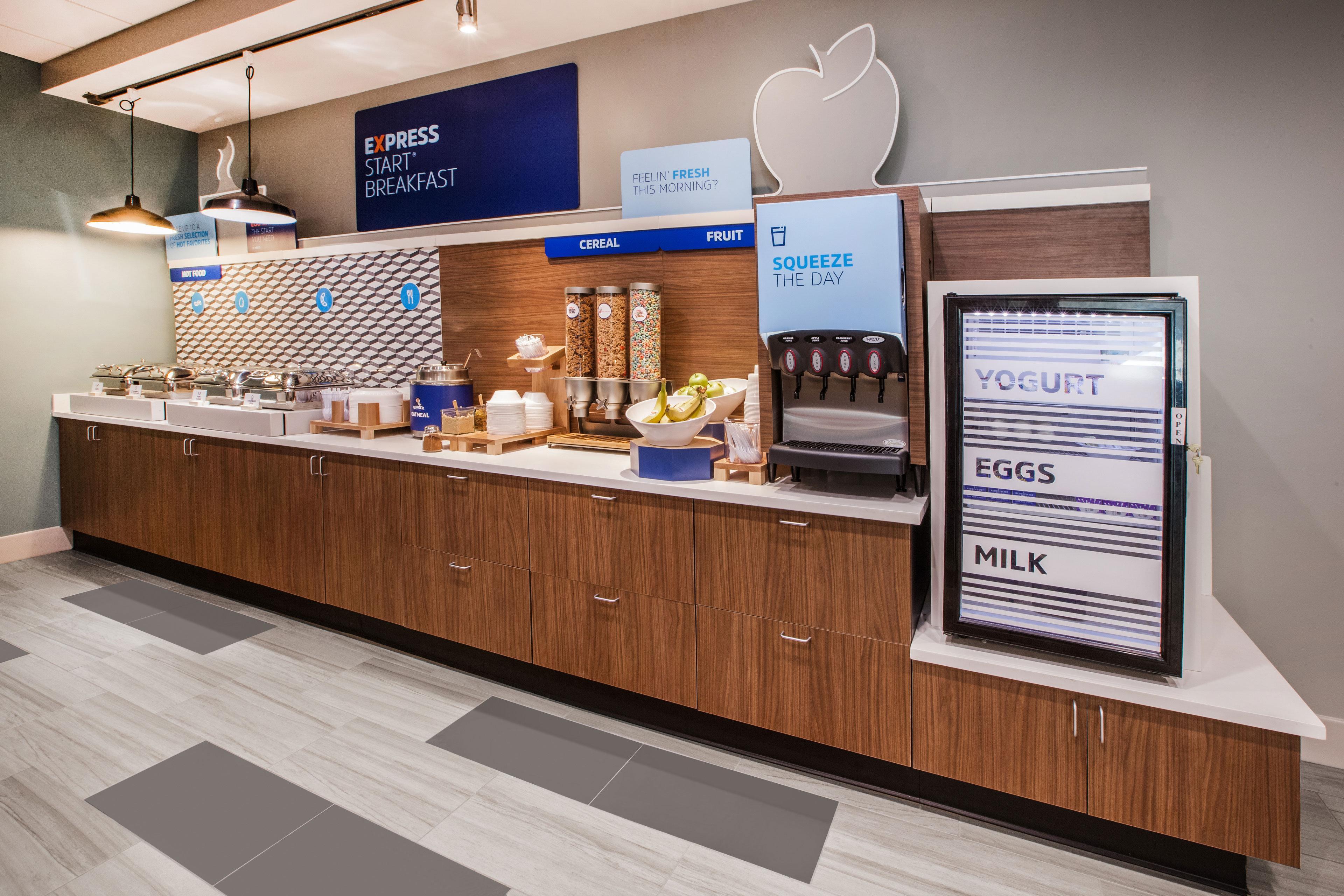 Express By Ihg Hotel Pembroke