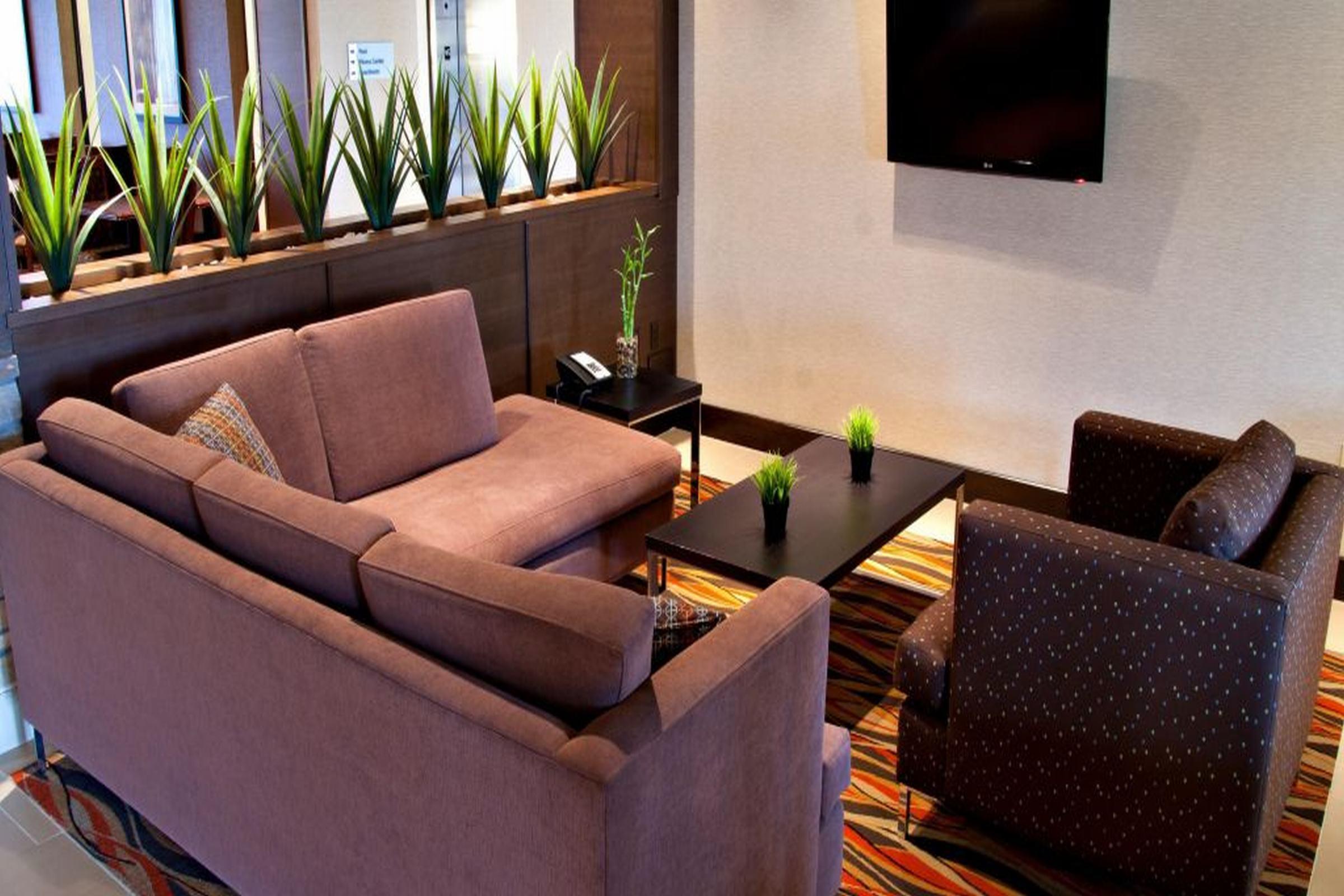 Express By Ihg Hotel 4*