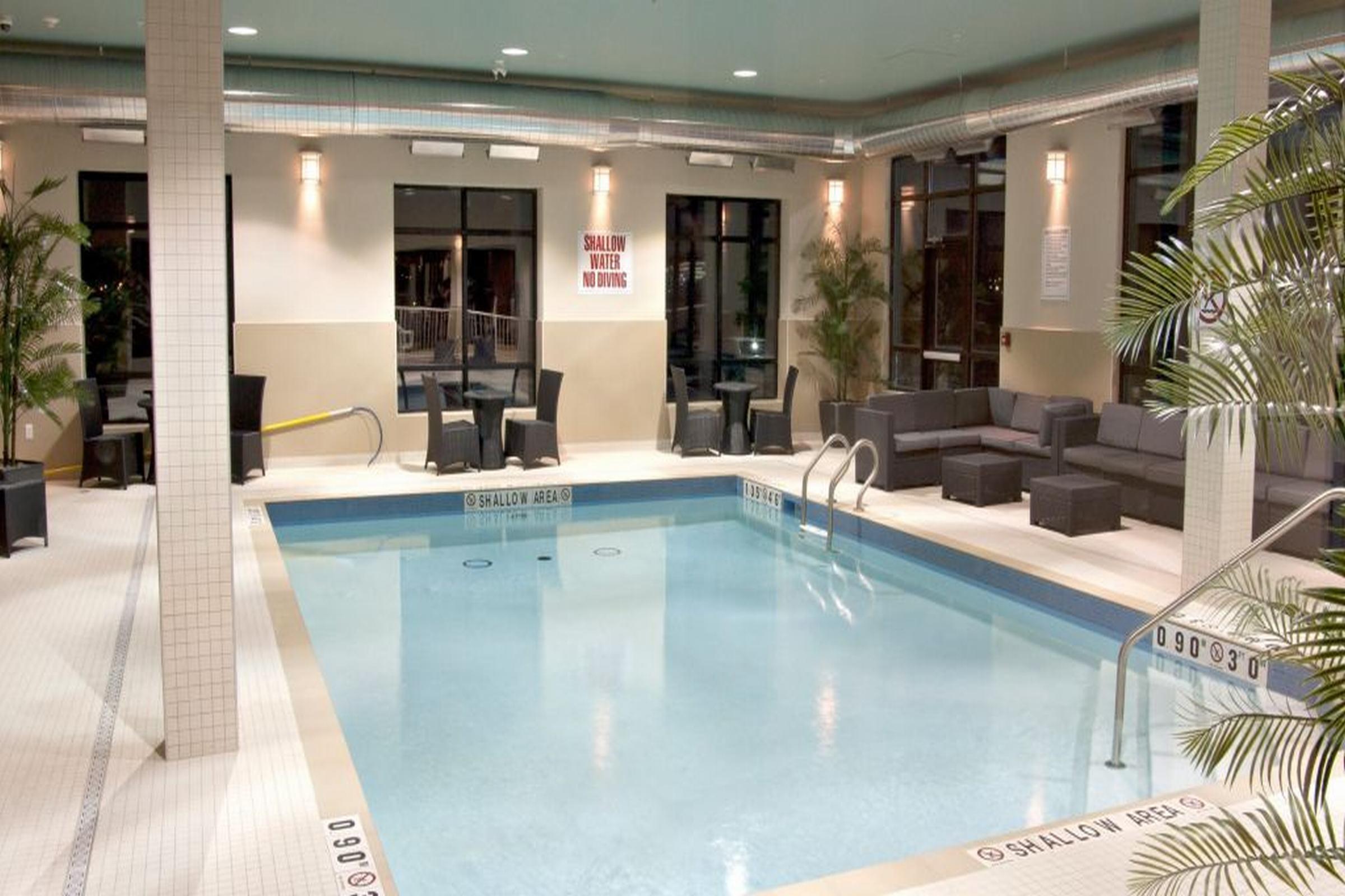 Express By Ihg Hotel