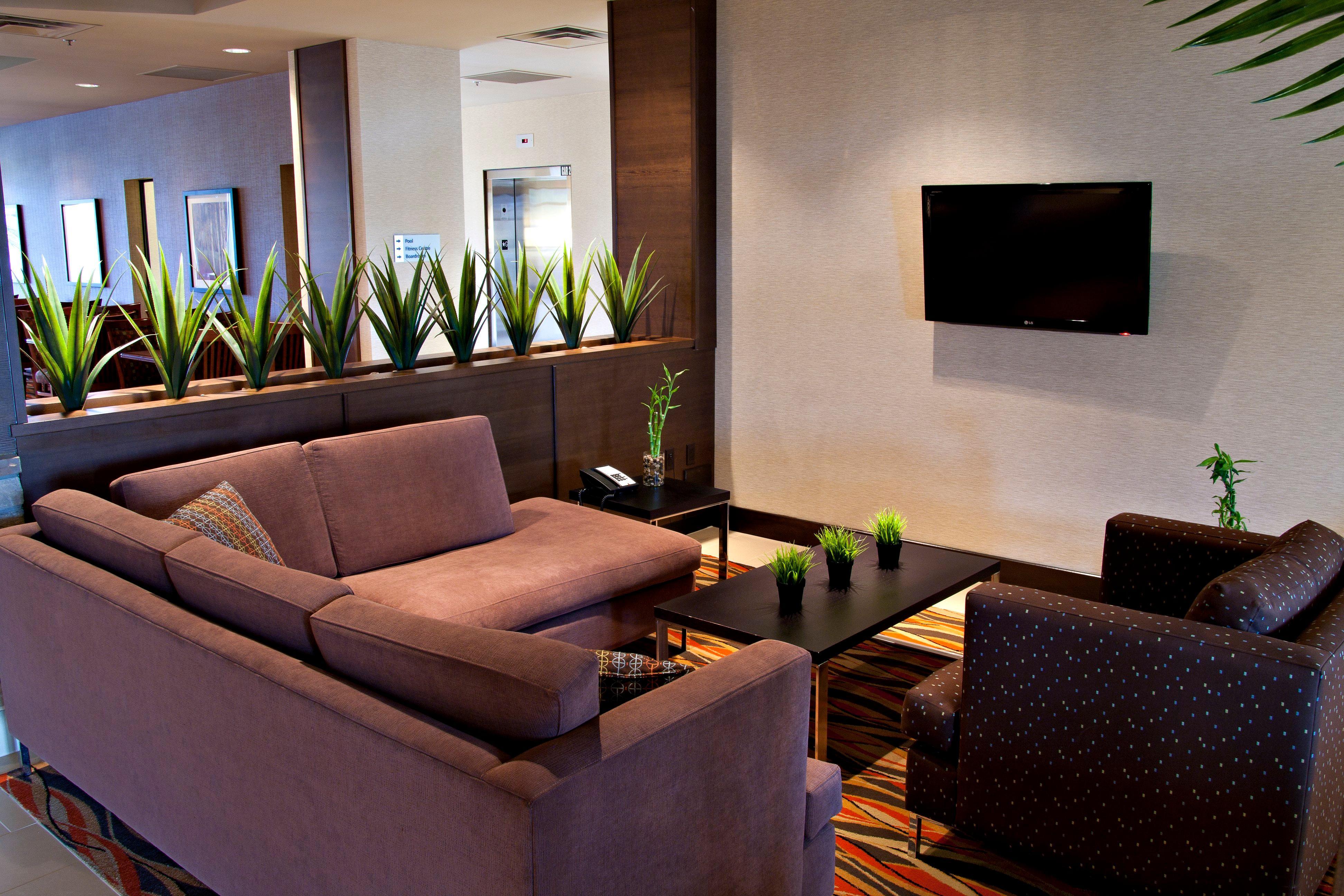 Express By Ihg 4* Pembroke